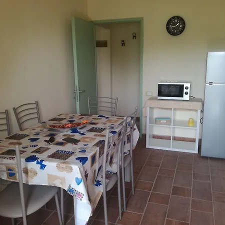 La Rondinella Bed & Breakfast 3*