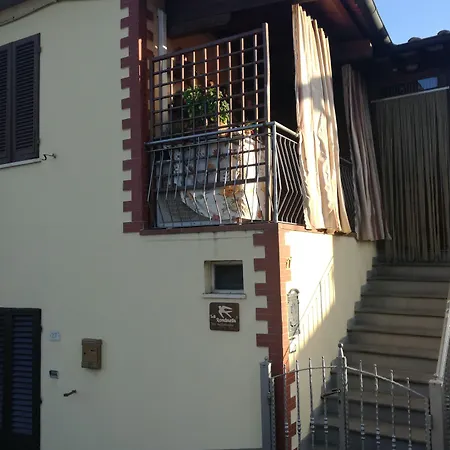 Oda ve Kahvaltı La Rondinella 3*