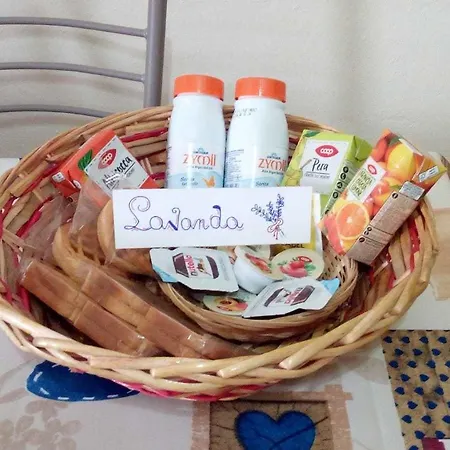 La Rondinella Oda ve Kahvaltı Montecerboli