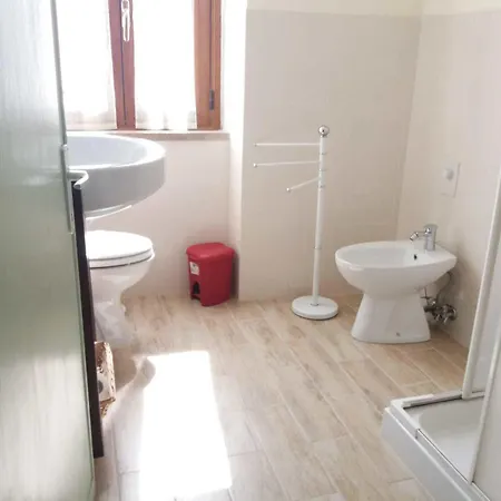 La Rondinella Oda ve Kahvaltı 3*